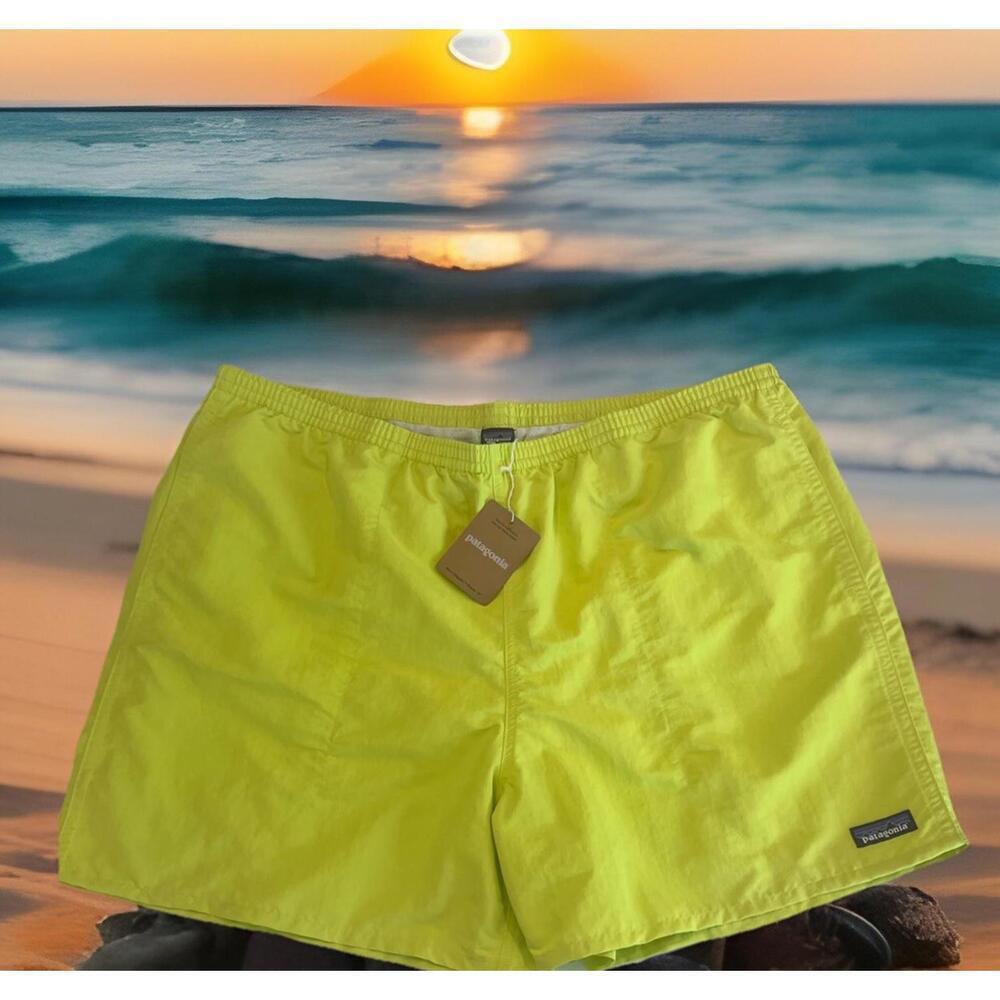$65 Patagonia 5" Baggies Nylon Shorts Men's Size XXL Phosphorus Green